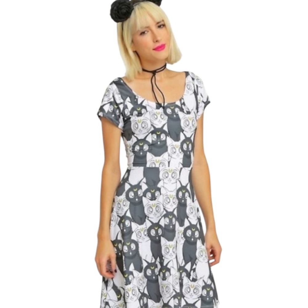 Hot Topic SAILOR MOON LUNA & ARTEMIS DRESS Small ULTRA RARE Graphic Print CATS - Picture 9 of 10